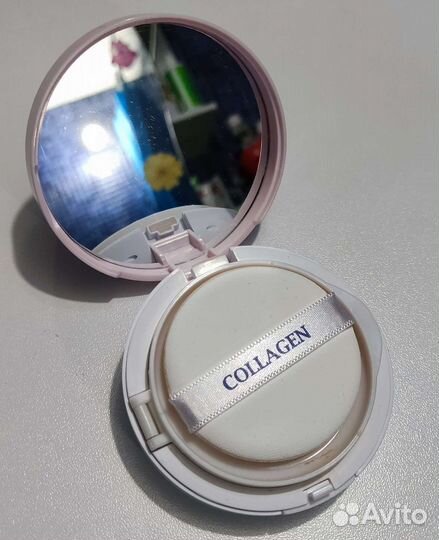 Пудреница пустая с зеркалом и новой пуховкой