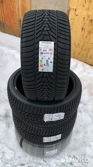 Hankook Winter I'Cept Evo 3 W330 285/30 R21 и 255/35 R21