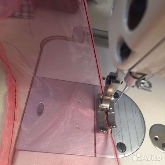 Прямострочная промышленная швейная машина