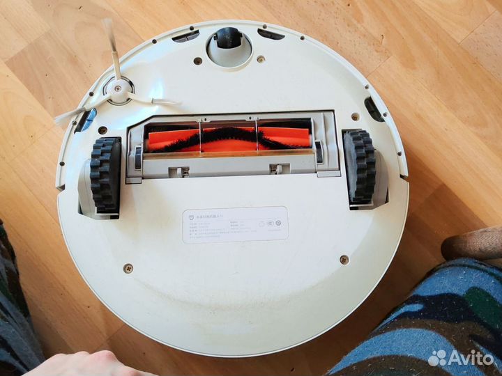 Робот-пылесос Xiaomi Mi Robot Vacuum Cleaner 1S
