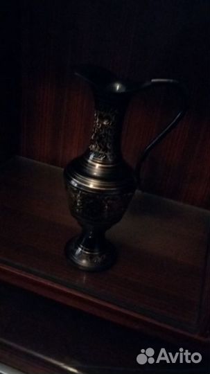 Ваза - кувшин металлический