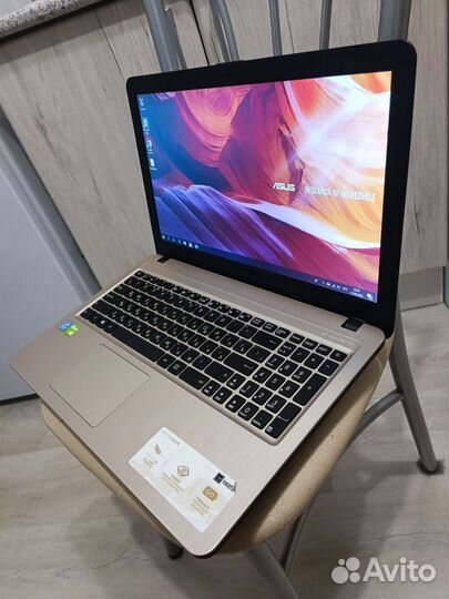 Ноутбук Asus / Silver N5000 / MX110 / 2018год
