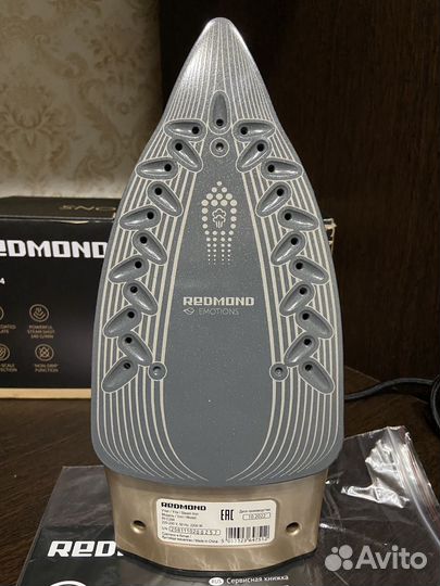 Утюг redmond новый