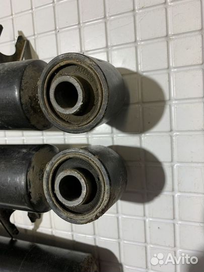 Стойка амортизатора BMW X5 Е70