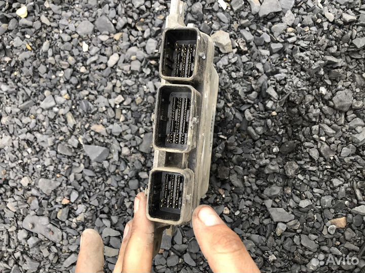 Блок управления двигателем Ниссан Тиана 32 2.5