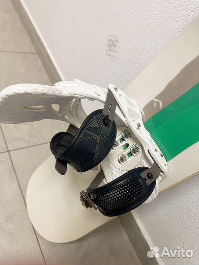 Сноуборд комплект Forum Aura