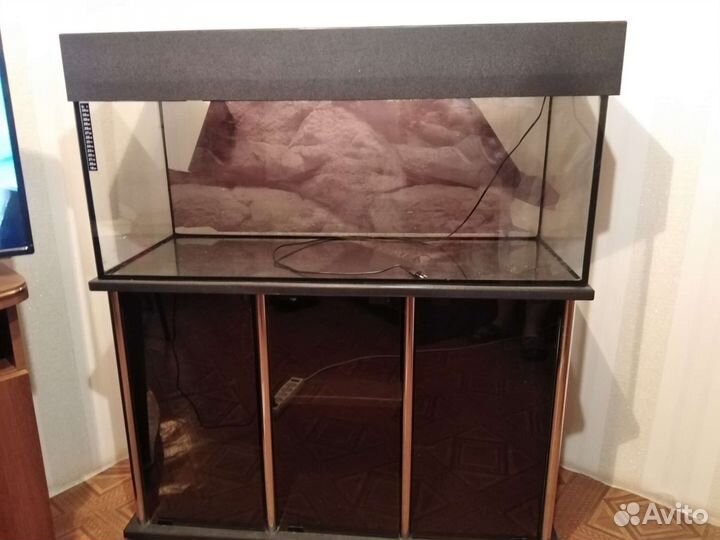 Аквариум с тумбой
