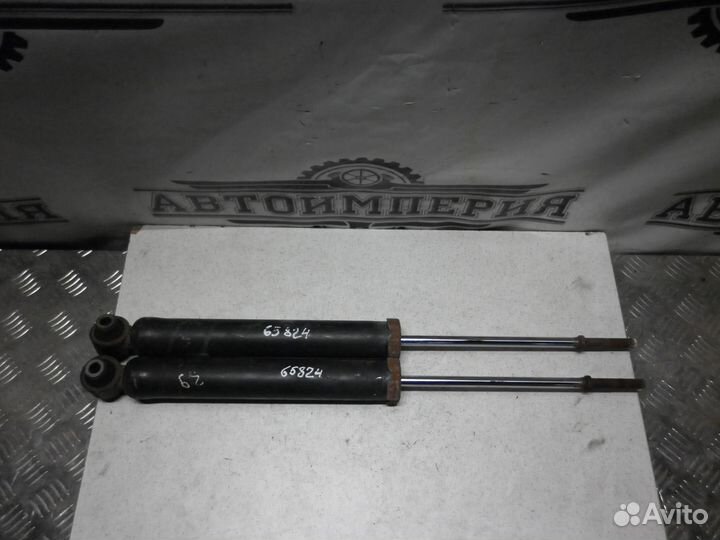 Амортизатор задний Toyota Prius 40 Alpha / V / +