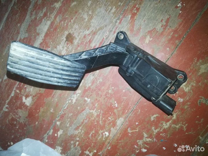 Электронная педаль газа гранта завод оригинал