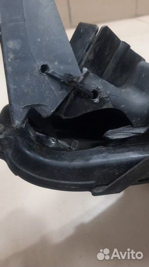 Фара противотуманная правая Lexus LX