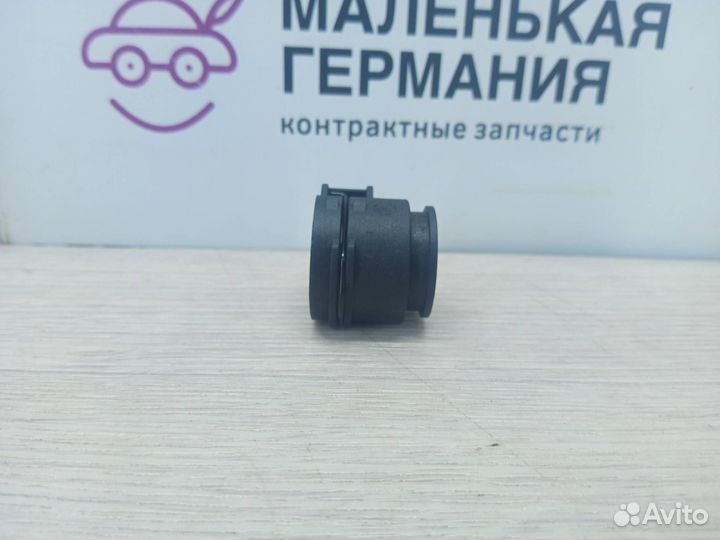 Фланец (тройник) системы охлаждения BMW 5 G30/G31