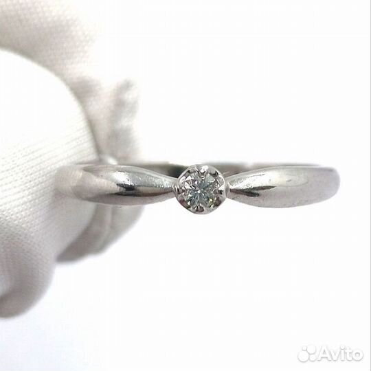 Золотое кольцо с камнем 17р