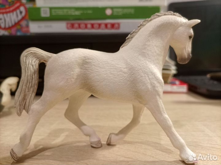 Фигурки лошадей шляйх