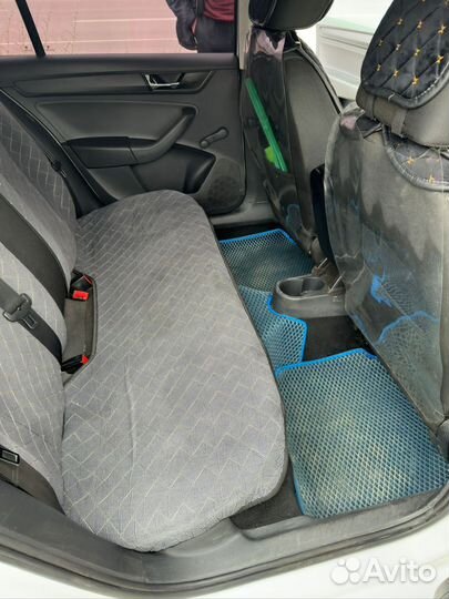 Skoda Rapid 1.6 МТ, 2019, 300 000 км