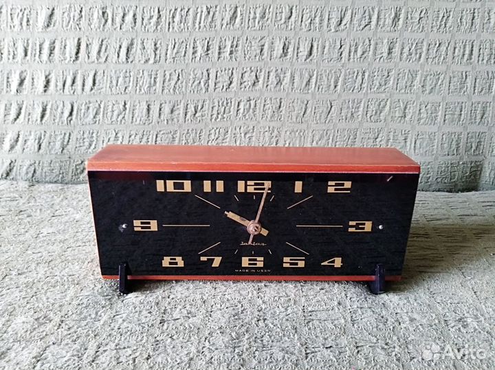 Часы настольные. Янтарь. СССР