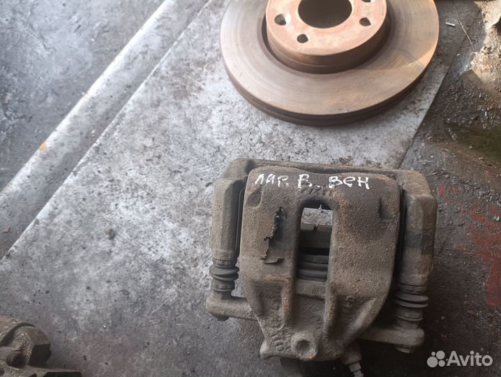 Вентилируемый суппорт правый LADA Largus