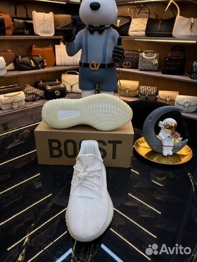 Кроссовки Adidas Yeezy Boost 350 V2 Cream White