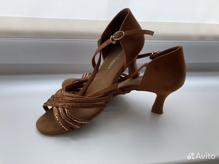 Туфли танцевальные