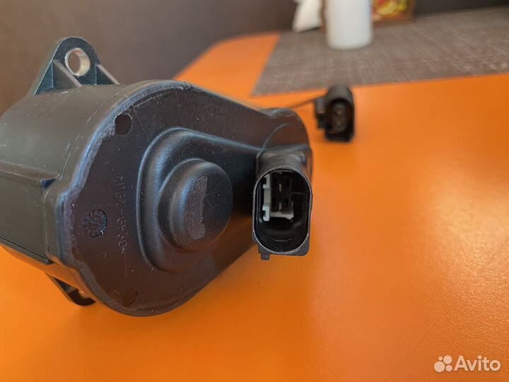 Сервомотор,моторчик,привод тормоза 3C0998281