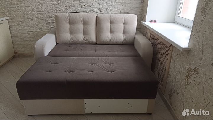 Диван раскладной 140 см бу