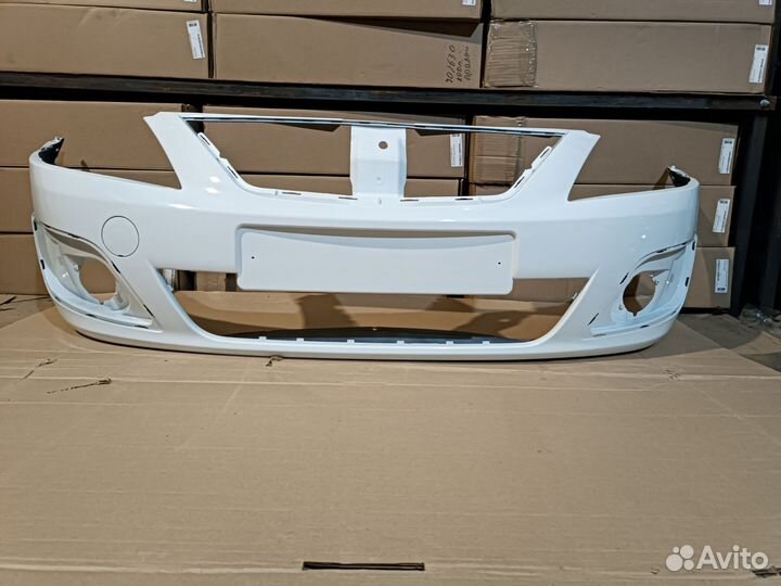 Бампер передний Лада Ларгус цвет белый