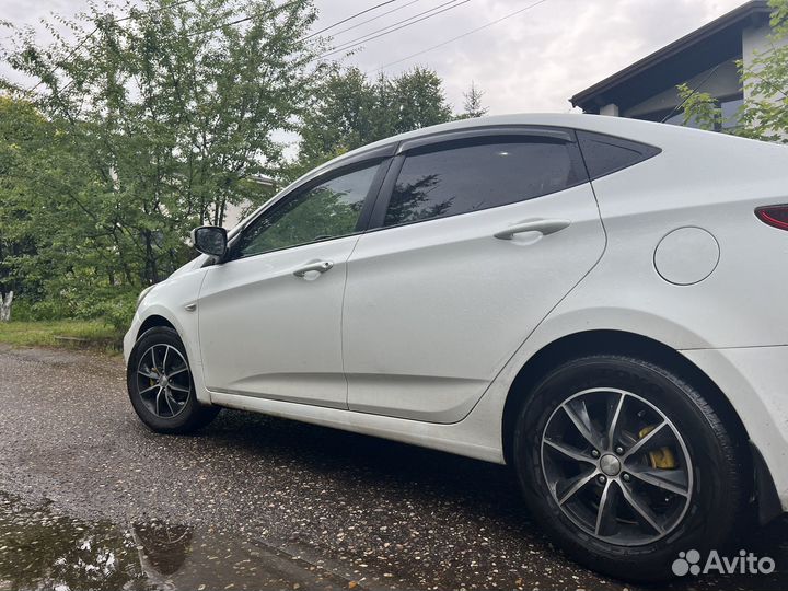 Hyundai Solaris 1.6 AT, 2015, 130 000 км