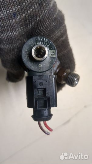 Форсунка топливная Volkswagen Sharan, 2014