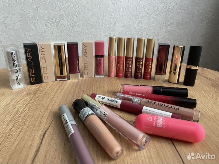 Помады для губ новые