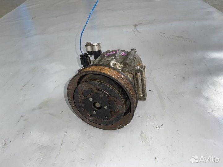 Компрессор кондиционера Nissan Bluebird Sunny