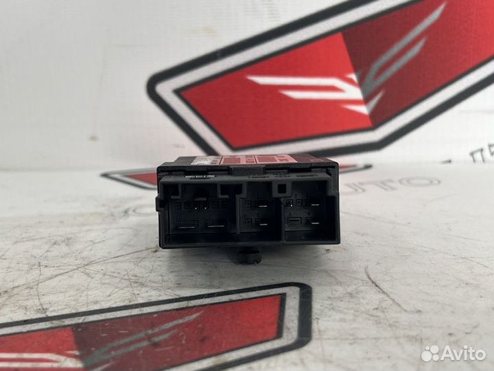 Блок управления подогревом сиденья BMW 3 E90/91