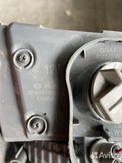 Фонарь внутренний правый Kia Rio, ориг Mobis