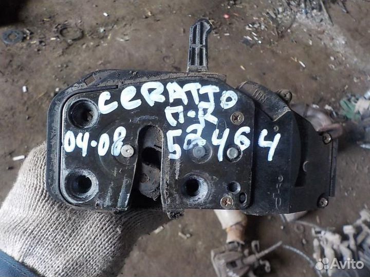 Замок двери передний правый KIA cerato 2005