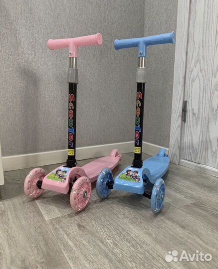 Самокат детский трехколесный новый