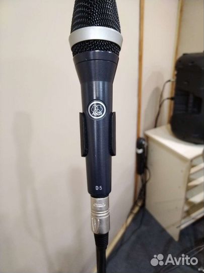 Динамический микрофон AKG D5