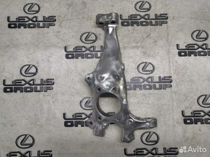 Кулак поворотный передний правый Lexus Ls460L