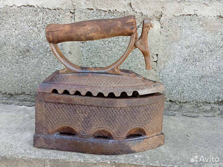 Продам утюг советских времён