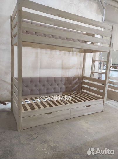 Кровать детская двухъярусная с каретной стяжкой