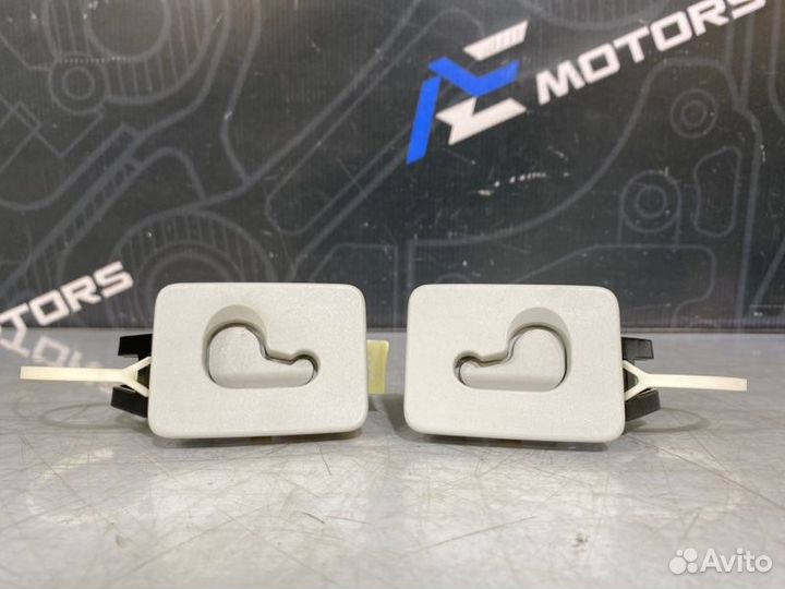 Крючок для шторки Audi A6 C6 caja 2011