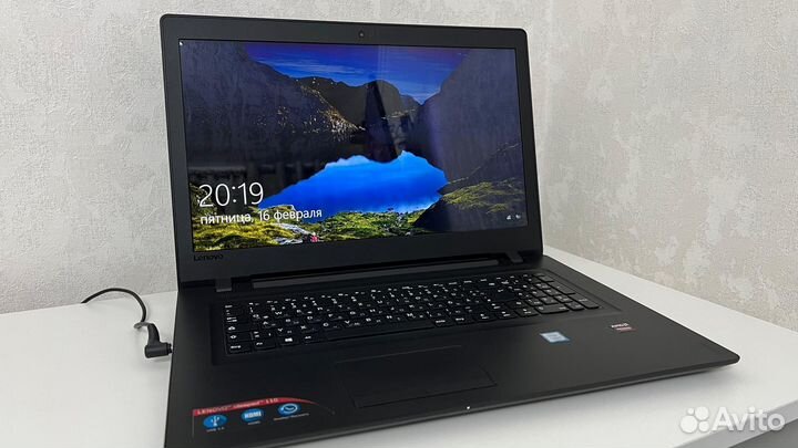 Ноутбук Lenovo