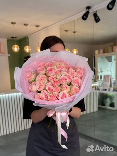 Букет из роз пионовидных