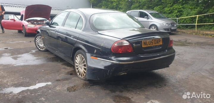 Спойлер крышки багажника Jaguar S-Type рест. 2005