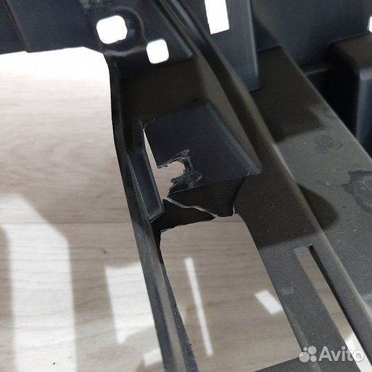 Торпедо LADA Vesta седан 2016