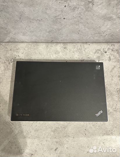 Lenovo thinkpad L520 750Гб HDD / i3-2350M / 4Гб