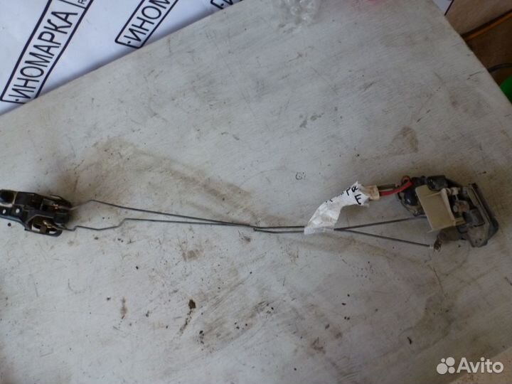 Замок двери Задней Правой Тойота Карина Е