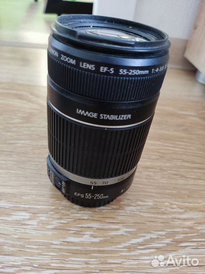 Зеркальный фотоаппарат canon d1000