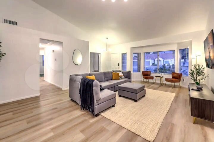 Дом 240 м² на участке 7 сот.