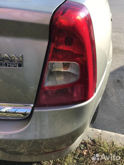 Задние фары Рено Логан