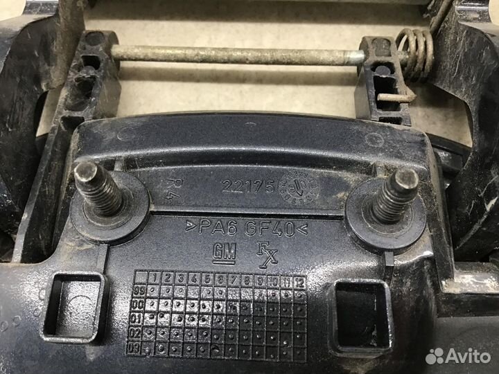 Ручка двери передней наружная правая Opel Meriva 2