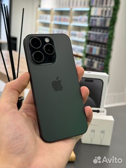 iPhone 15 Pro, 256 ГБ