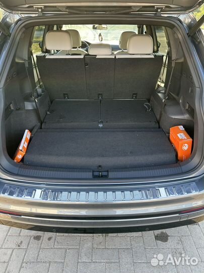 Volkswagen Tiguan 2.0 AT, 2019, 110 000 км